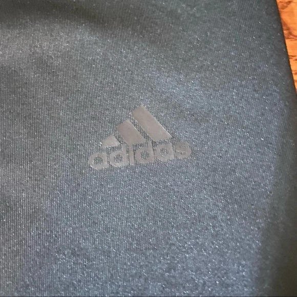 💥5/$25 Adidas women’s black  capri leggings - Picture 3 of 6